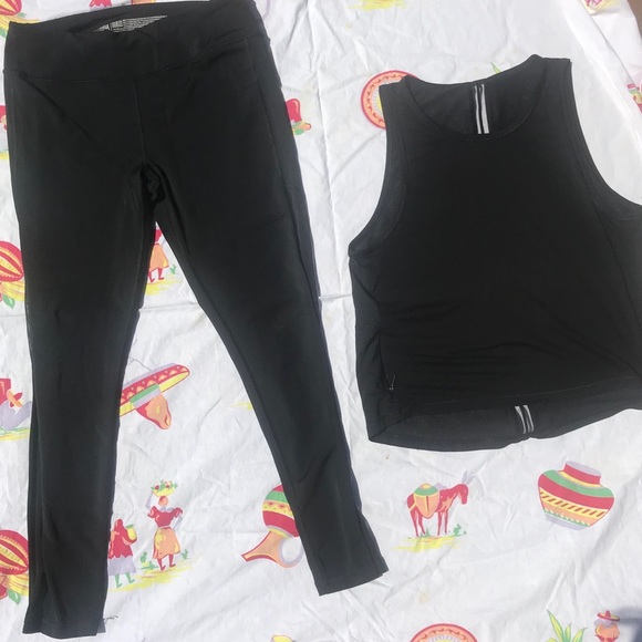 Victoria's Secret Pants - Victoria’s Secret Sport outfit black leggings+tank